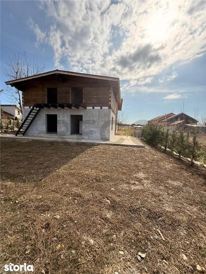 Casa Cvadruplex de vanzare in Baile 1 Mai , aproape de Aqua Park Venu - 1