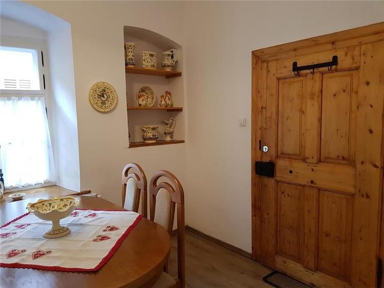 Oportunitate Imobiliara ?n Inima Sibiului: Apartament Clasic cu 2 Camere - 11