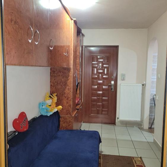 Garsonieră decomandată în Confecții
