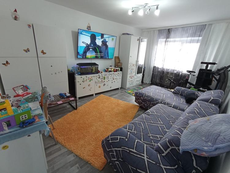 Apartament 3 camere, decomandat, CUG-BRD etaj 3/4 ! RENOVAT - 1