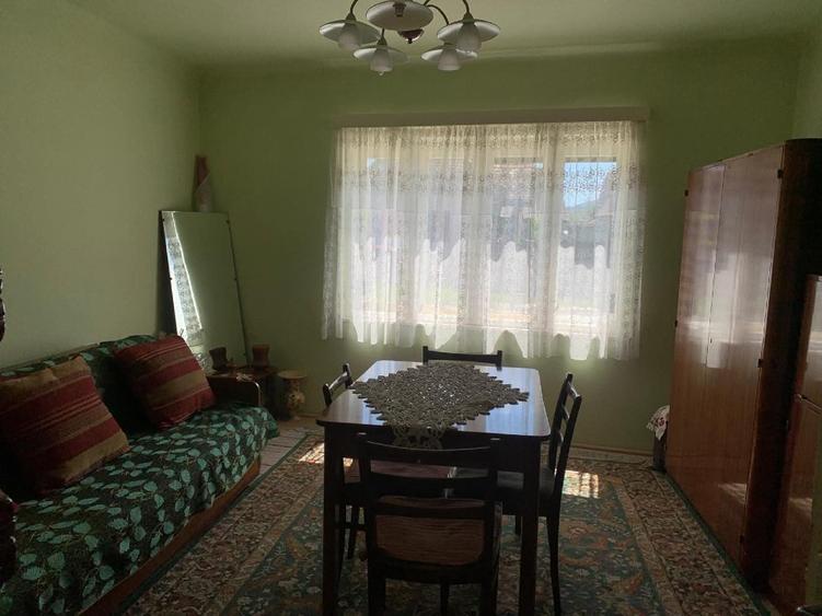 Casa de vanzare cu actele ín regular. - 2