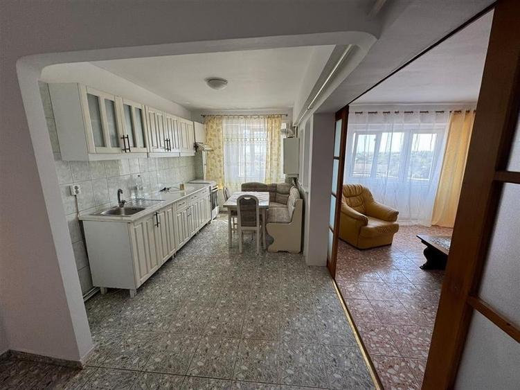 Apartament 2 camere 55mp, etaj 8 cu acoperis, mobilat, liber - 1