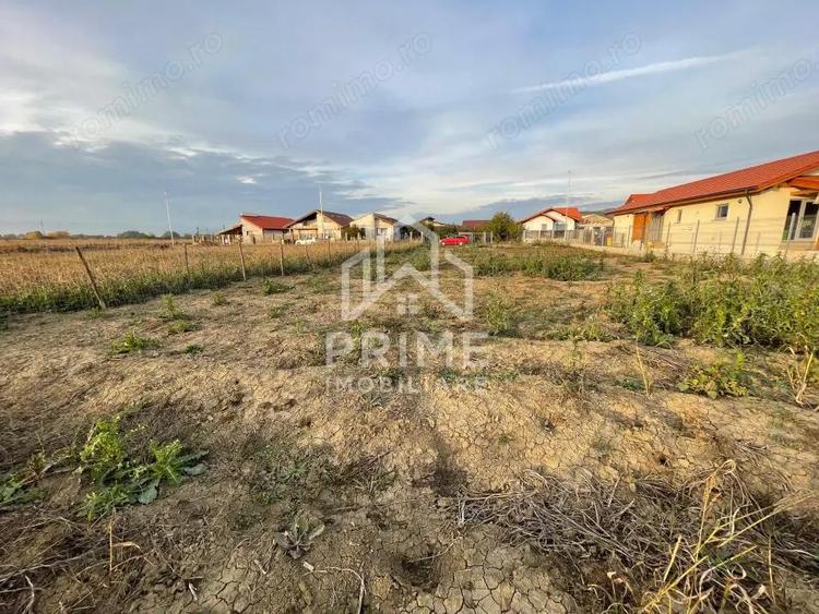 Teren intravilan de vanzare | 800mp | Ciugud - 2