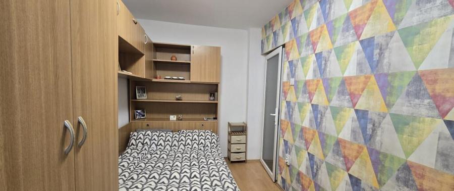 Apartament cu 3 camere, 53 mp, zona Malu Ro?u - 6