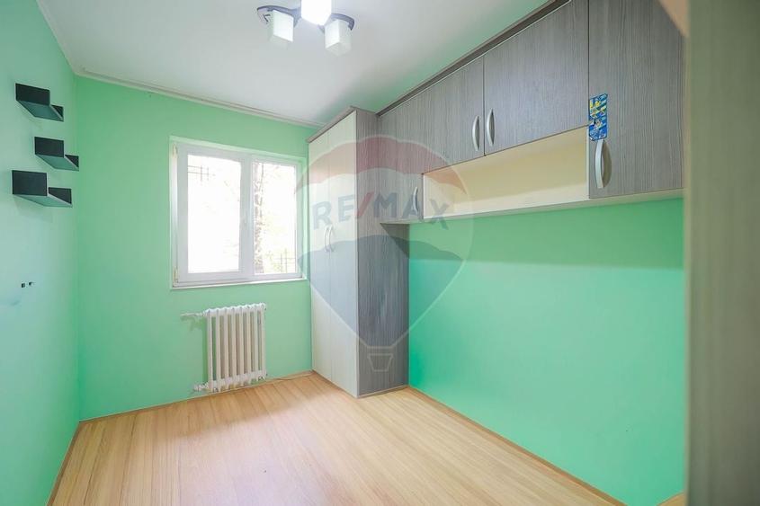 De vânzare apartament cu 3 camere, etajul 1, Strada Borsecului, Oradea - 9