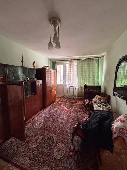 De vanzare apartament 2 camere in Tudor - 3