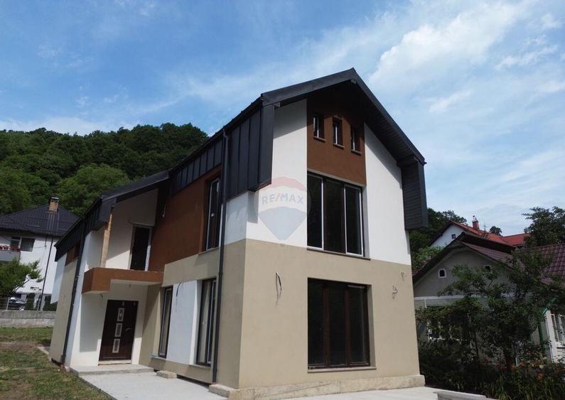 VILA NOUA DE VANZARE in zona Parcul Mare (Regina Maria) - 16