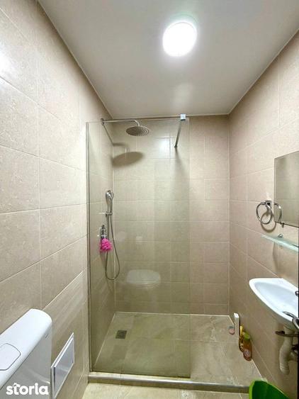 Garsoniera finisata , mobilata , utilata- zona Unitatea Militara - 3