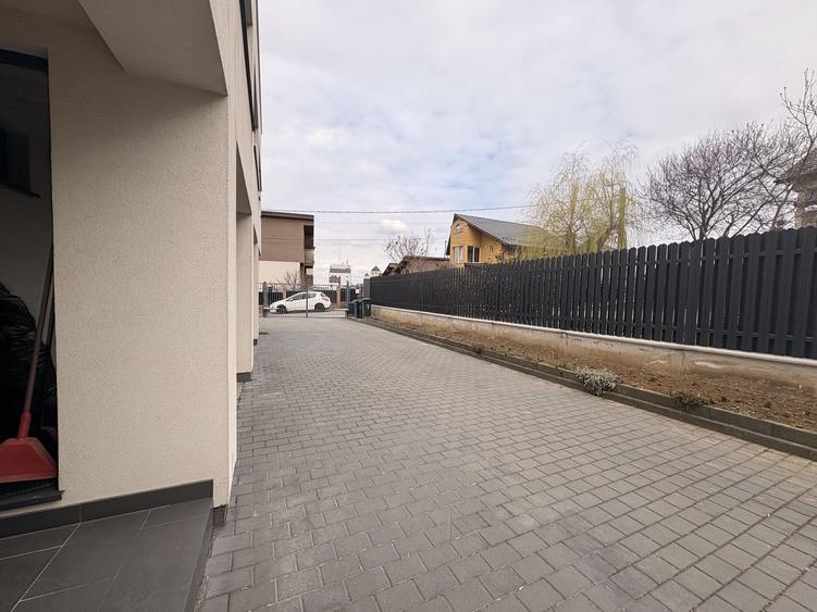 Duplex cu 4 camere cu Canalizare în Europa