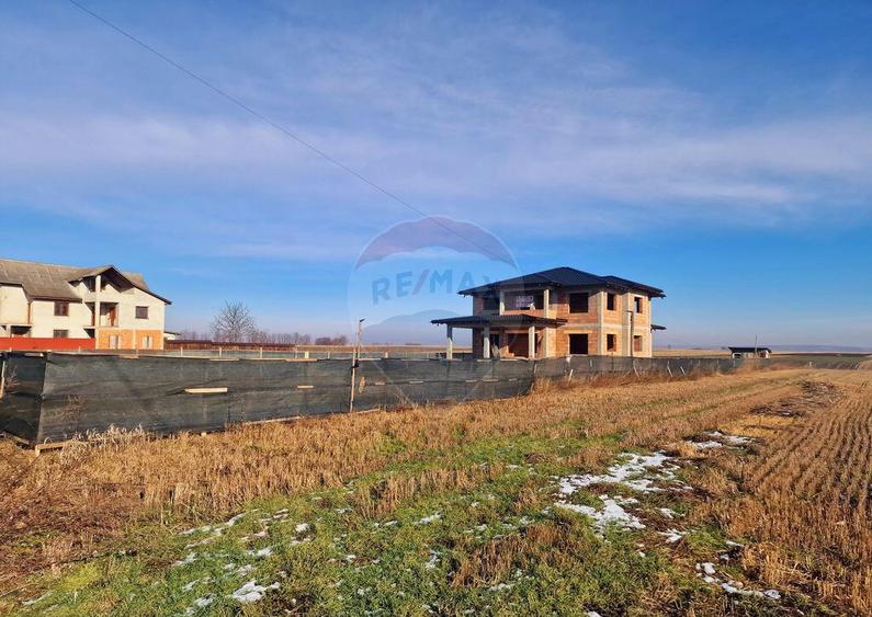 Casa si 74000 metri patrati teren - 18