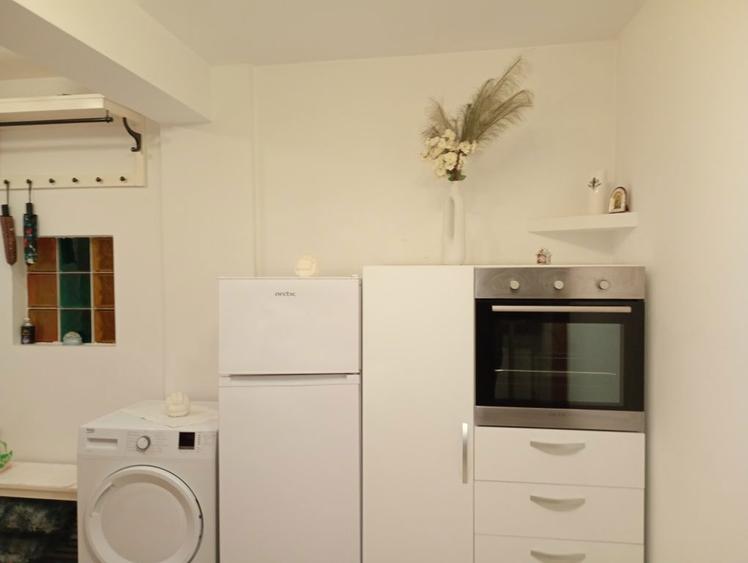 Vand garsoniera Ultracentral Piatra Neamt 37.000 piata 22 Decembrie - 6