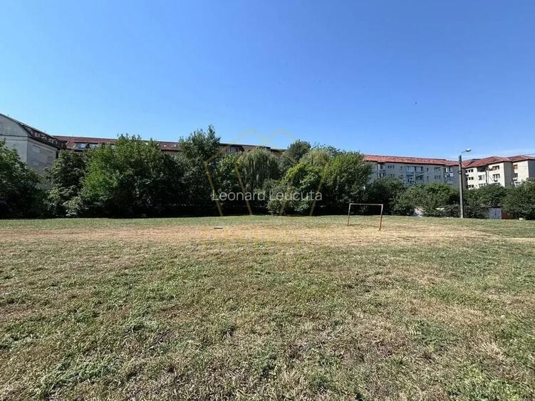 Teren de bloc cu 12 apartamente si SAD | Lipovei