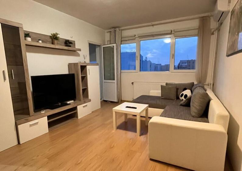 Bdul. Tineretului, vis - a- vis de Park, Apartament 2 camere. - 2