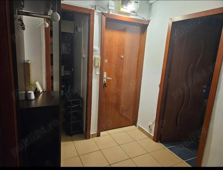 Apartament 2 camere decomandat 1 min de metrou Eroii Revolu?iei - 9