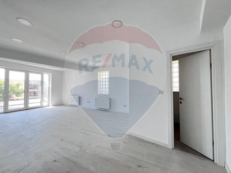 Spatiu birouri NOU -47mp de inchiriat in zona Lizeanu-Stefan cel Mare - 1