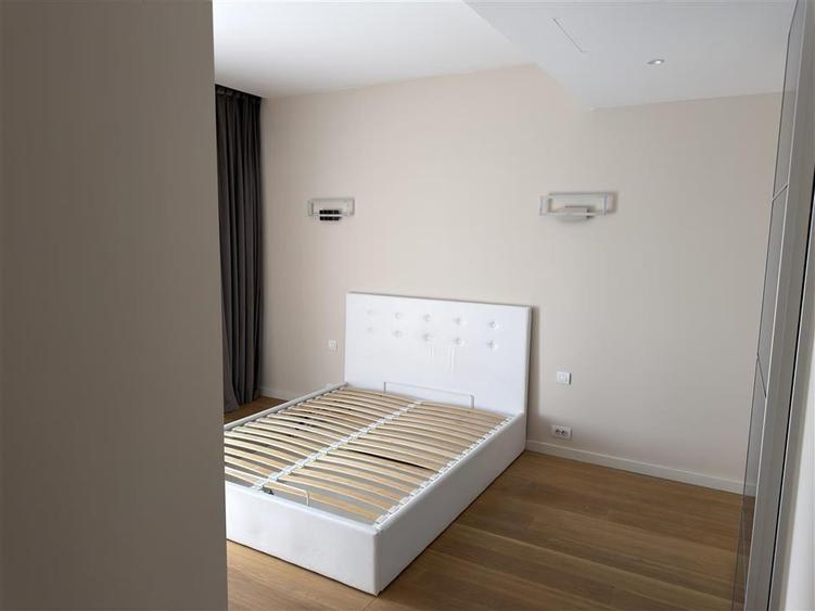 Apartament cu 2 camere semidecomandat în Herăstrău