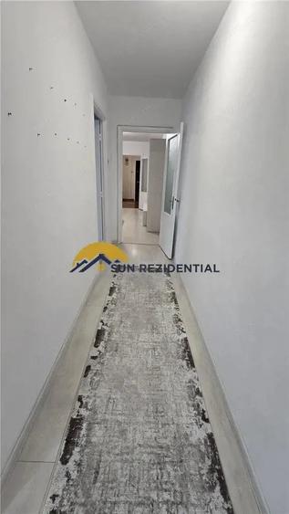 Apartament cu 3 camere semidecomandat în Berceni