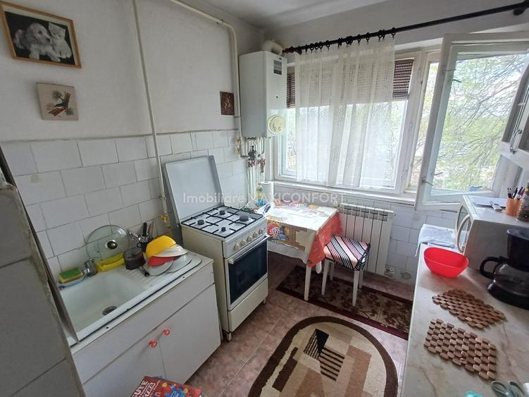 Vanzare apartament 2 camere-Imobiliare MAXICONFORT - 4