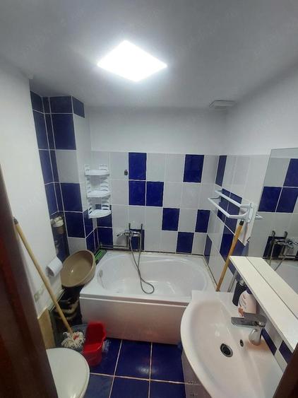 Inchiriez apartament 2 camere - 4