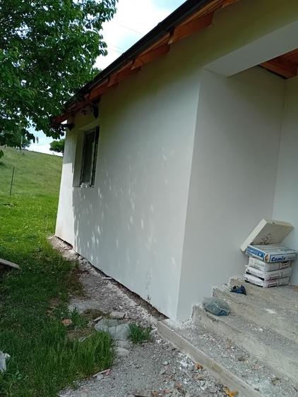 Casă cu 4 camere în Ciritei