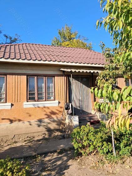 Vand casa de caramida 3 camere+sala+beci 1238mp teren, Segarcea, Dolj - 1