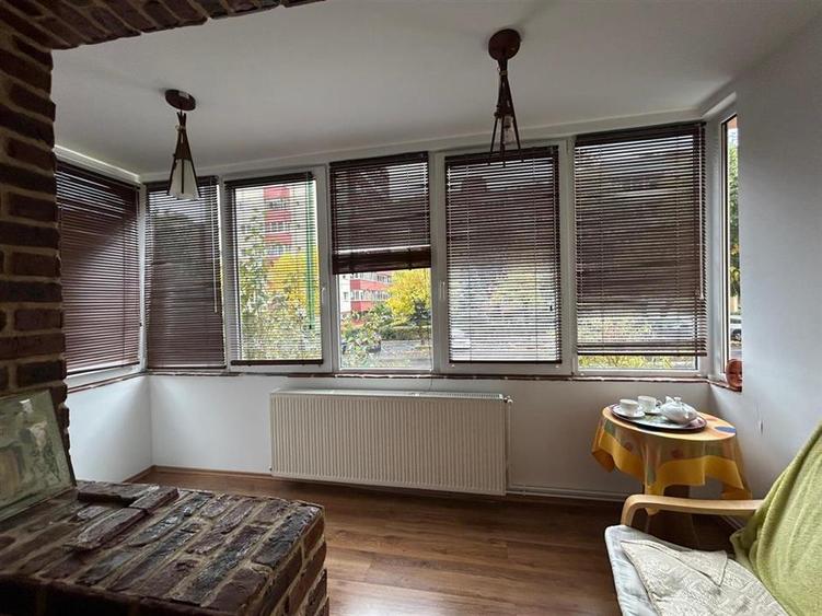 Apartament cu 2 camere decomandat, mobilat în Răcădău