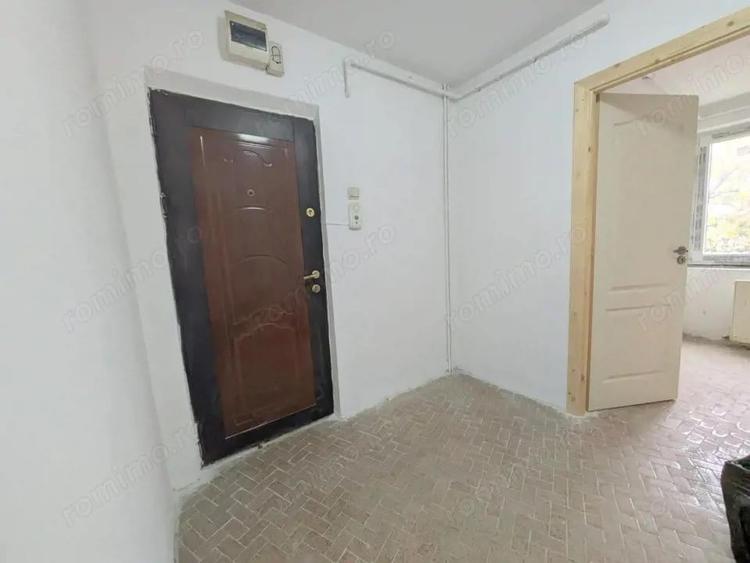 Orizont - MegaImage, Apartament 3 camere, decomandat, etaj 3 din 4 - 5
