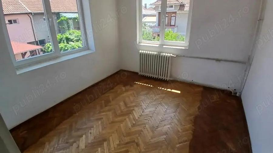 Comision 0 - Casa cu 5 camere in zona Teius - 4