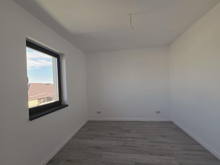 Vila individuala - 4 camere - 2 bai - pod-pompa de caldura-incalzire pardoseala - 10