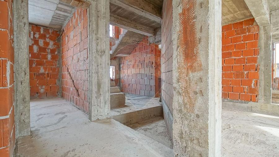 COMISION 0%| Casă individuală | 2 garaje | 192 mp utili | 847 mp teren - 33