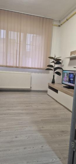 Inchiriez garsoniera - 5