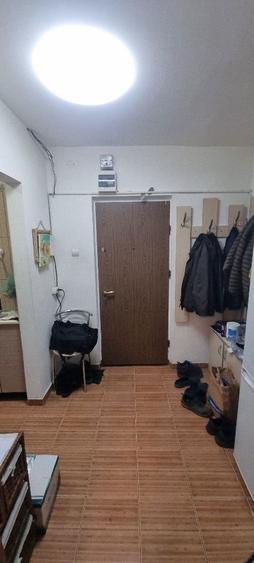 Inchiriez apartament 3 camere - 2