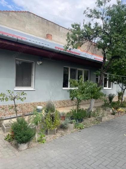 Vand casa , str.Teiului , utilata si mobilata ^ la cheie ^ - 1