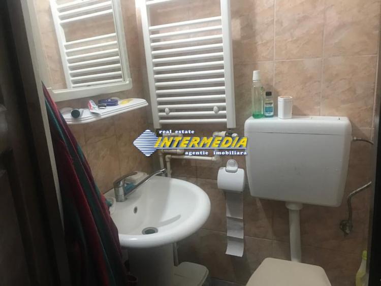 Casa de vanzare cu 3 camere in Alba Iulia zona Centru - 9