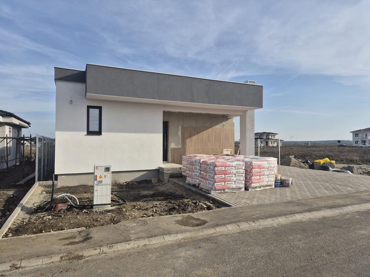 Vila moderna parter. 4 camere, eficienta energetic Via Carmina Arad, comision 0 - 9