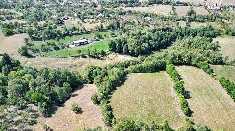 Teren intravilan, priveliste deosebita - 18