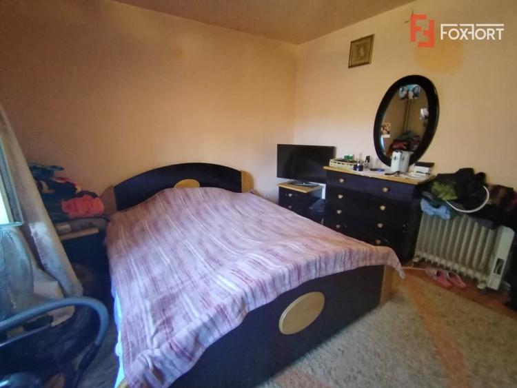 Apartament cu 3 camere, mobilat în Vlădeasa