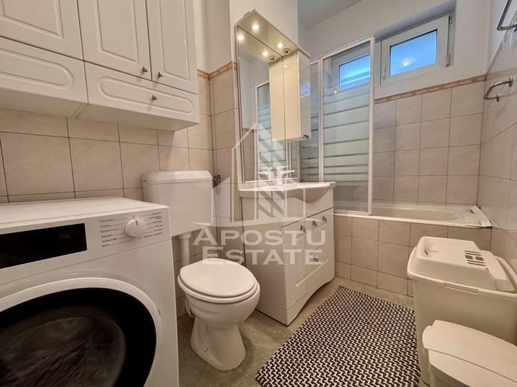 Apartament cu 3 camere decomandat, mobilat în Traian
