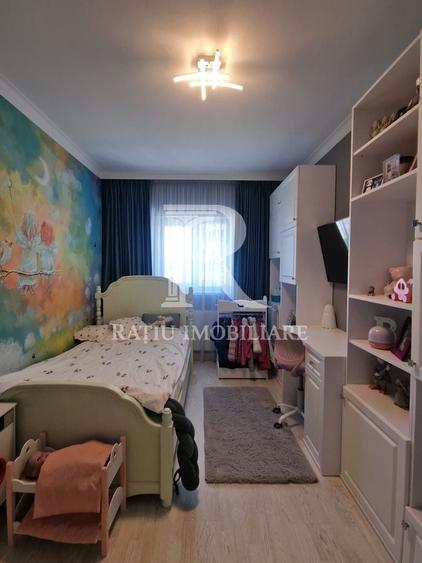 Apartament cu 3 camere decomandat, mobilat în Calea Aradului