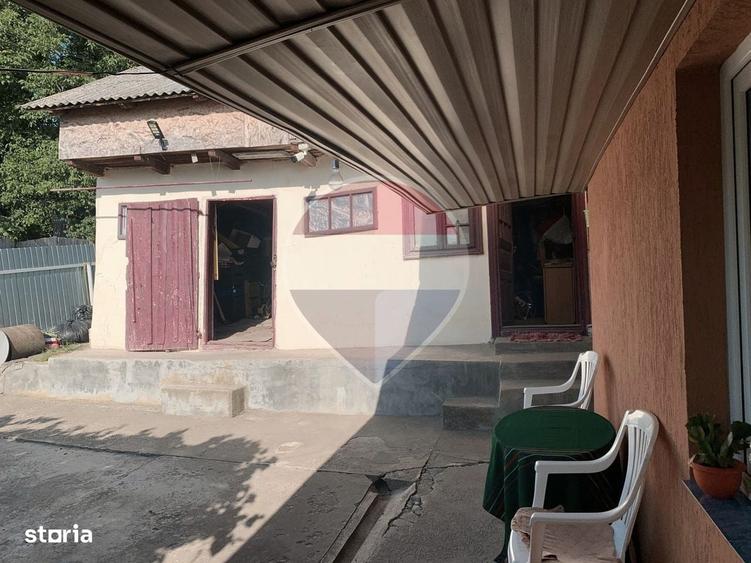 Casă cu 3 camere în Dochia