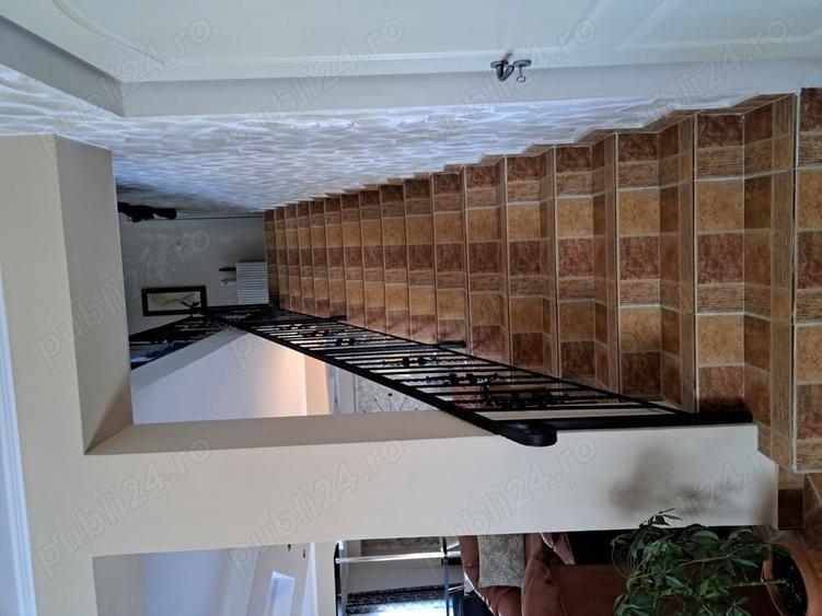 Casă cu 4 camere cu Teren 1453 Mp în Sculeni