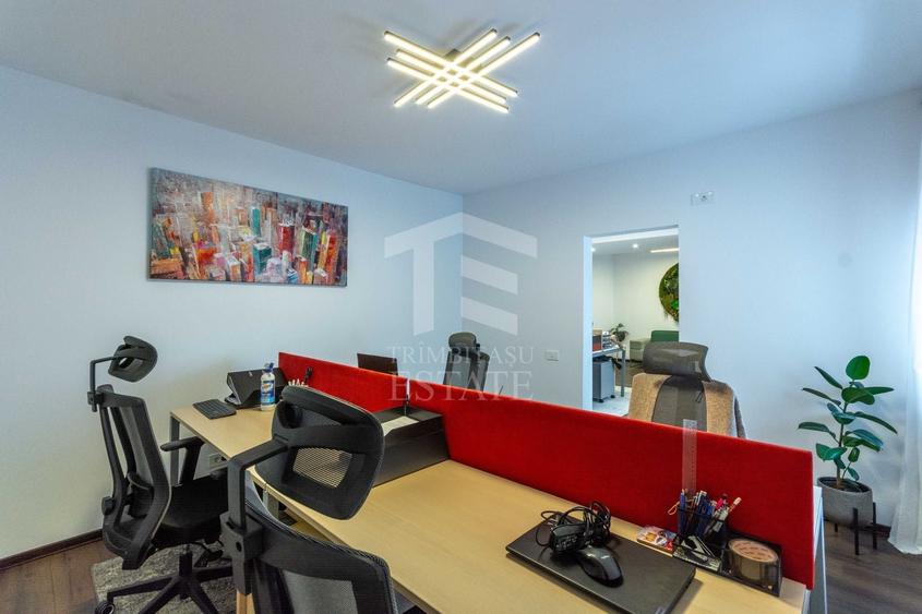 Apartament cu 6 camere decomandat în Arcul de Triumf