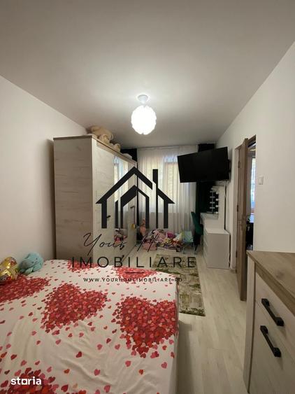 Apartament cu 2 camere semidecomandat în Craiovița Nouă