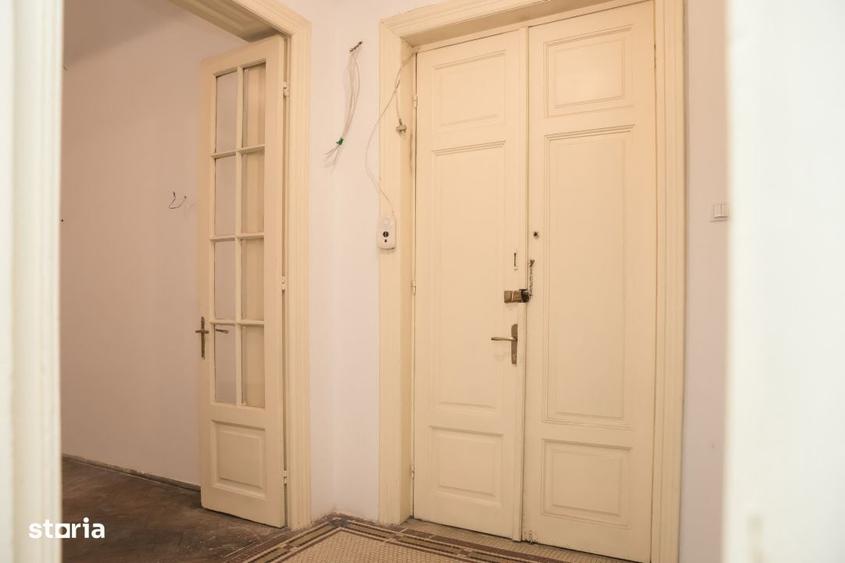Apartament cu 3 camere în Calea Victoriei