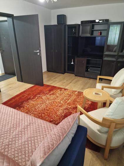 Apartament cu 2 camere semidecomandat în Moșilor