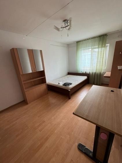 Apartament cu 2 camere decomandat în Nicolina