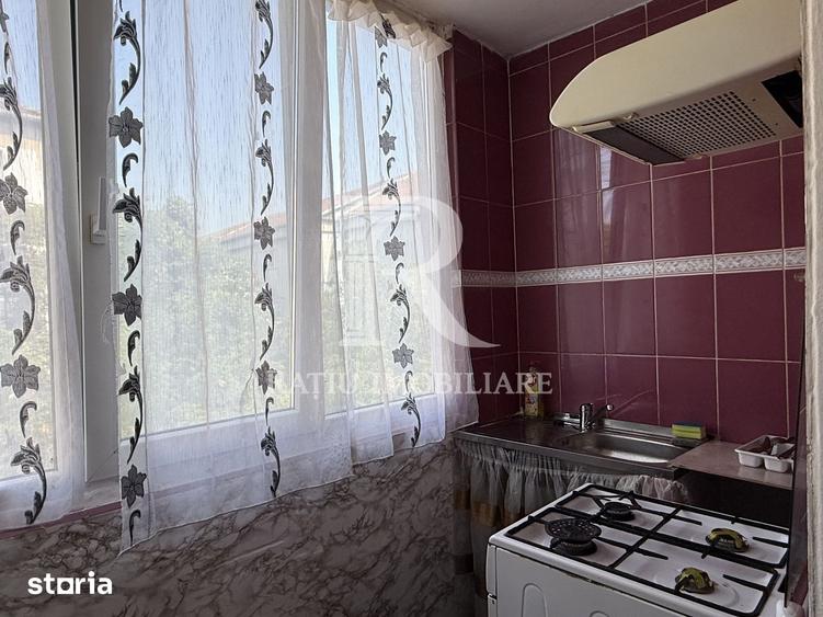 Apartament cu 3 camere decomandat în Rogerius