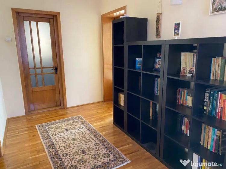 Casă cu 4 camere cu Teren 120 Mp în Central