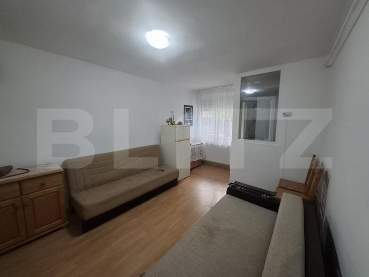 Garsonieră semidecomandată în Micro 16