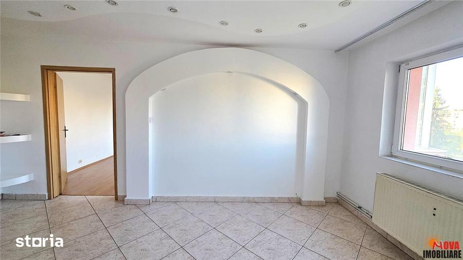 Apartament cu 2 camere decomandat în Triaj